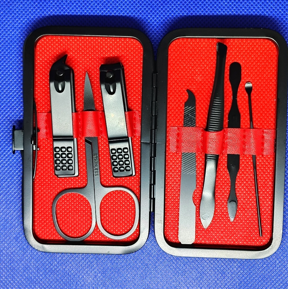 Compact Mani Travel Kit